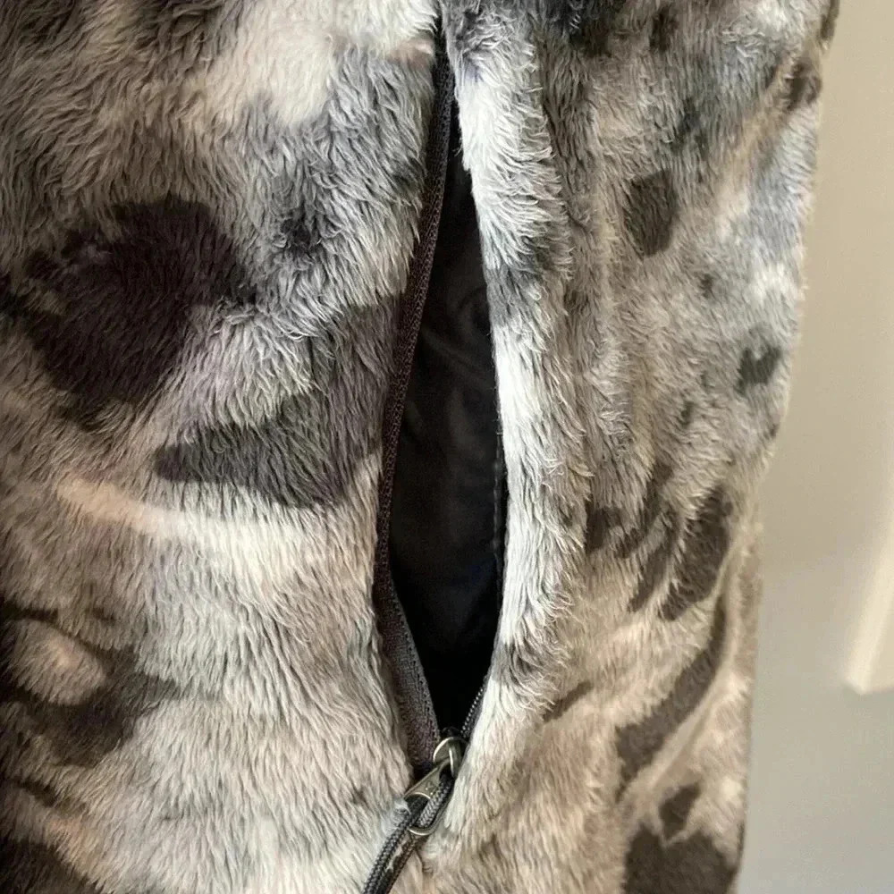 The North Face | Hooded  Camo Print Osito Jacket Asphalt Grey Marble Pri… - Picture 3 of 10